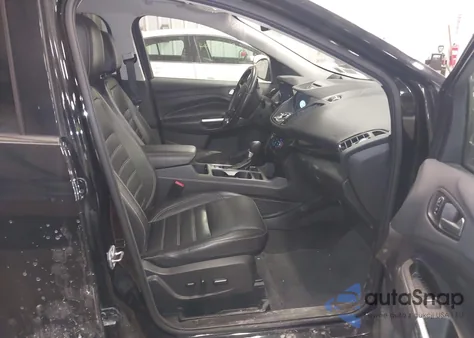 2017 Ford Escape Titanium z USA, uszkodzony, nr VIN 1FMCU9JD4HUE32081